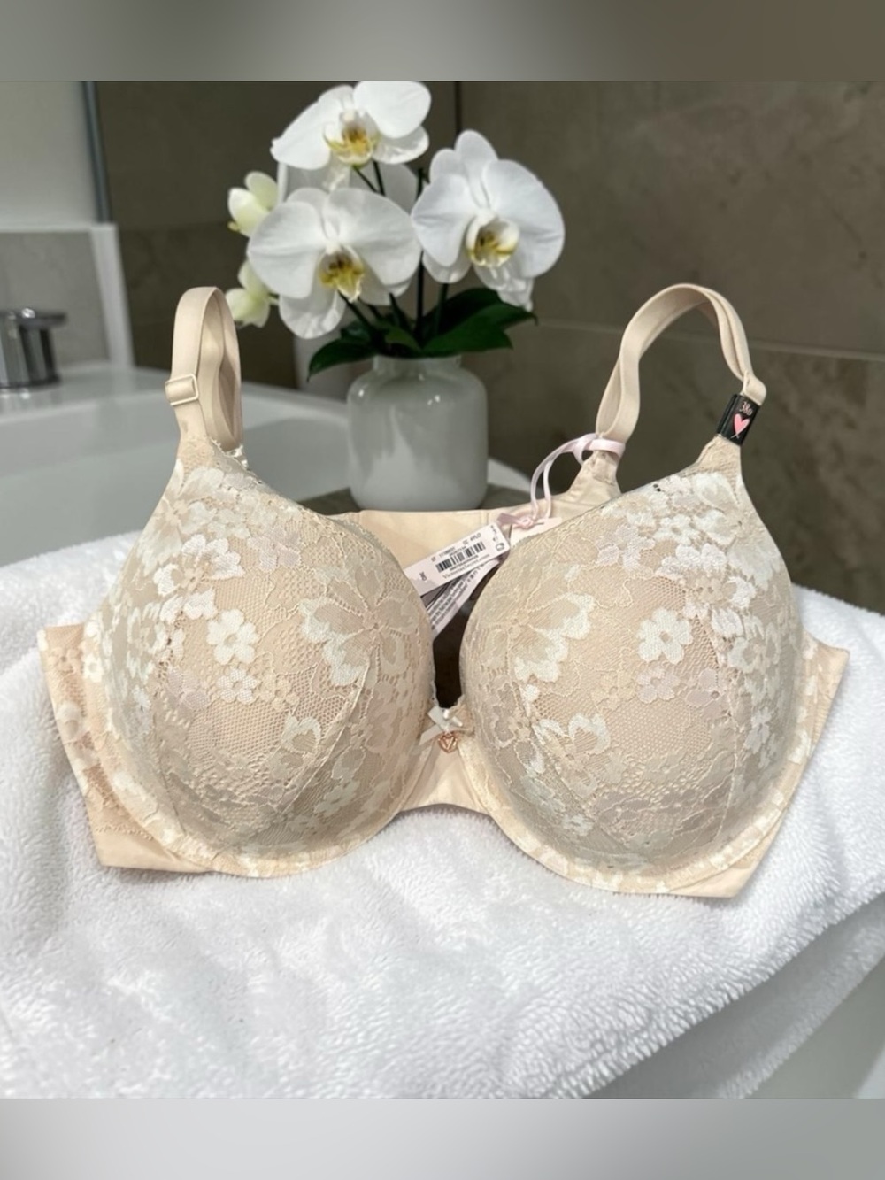 NWT Victoria’s Secret Body By Victoria Bra